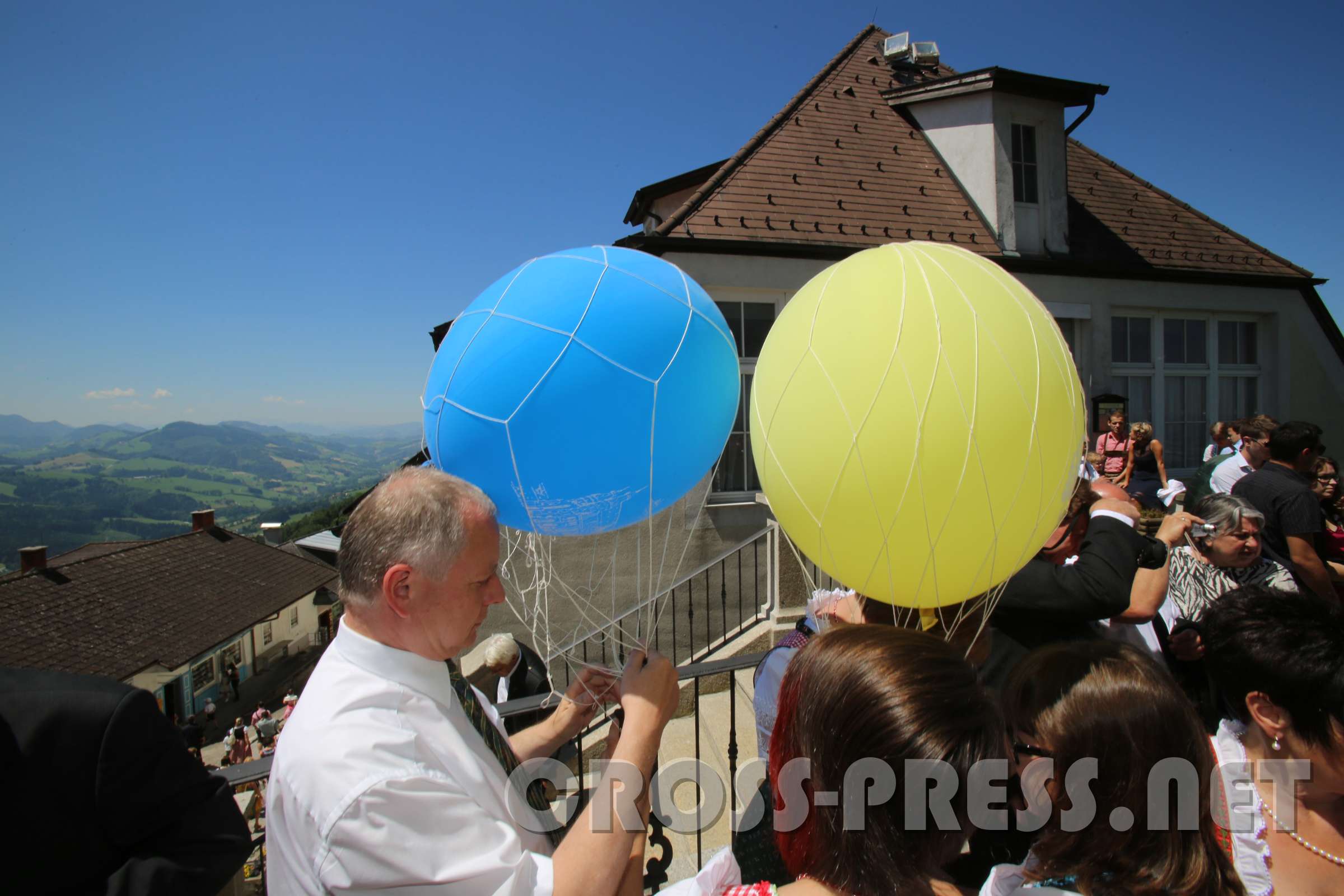 Firmung mit Abt Petrus Pilsinger und Altabt Johannes Gartner (10h30)