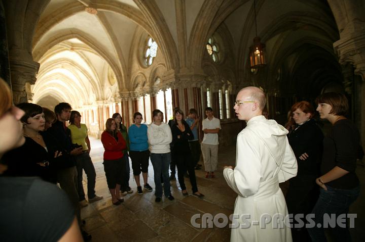 2008.07.05_08.31.59.JPG - Führung durch Stift Heiligenkreuz mit Fr. Coelestin