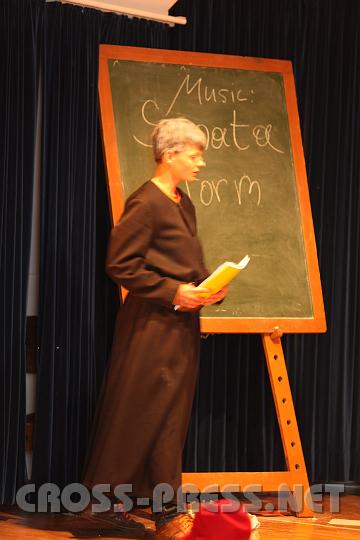 2010.04.16_18.55.20.jpg - Michael Szelegowitz alias Prof.P.Franz Hörmann (Father Frank).